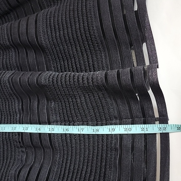 TORRID ALINE BLACK SKIRT/ SIZE 0 ( L/12) - Picture 12 of 14